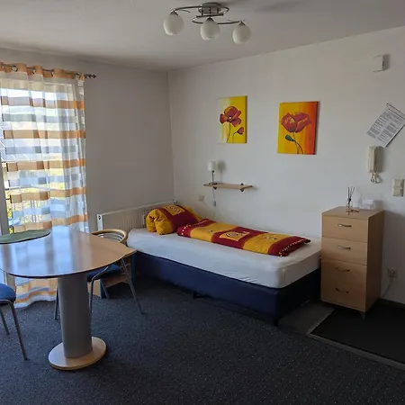 Апартаменты Und Monteurzimmer Heilbronn Domke Obersulm
